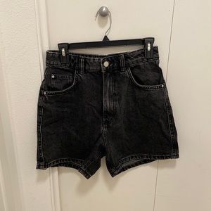 Zara Washed Black Denim Mom Shorts